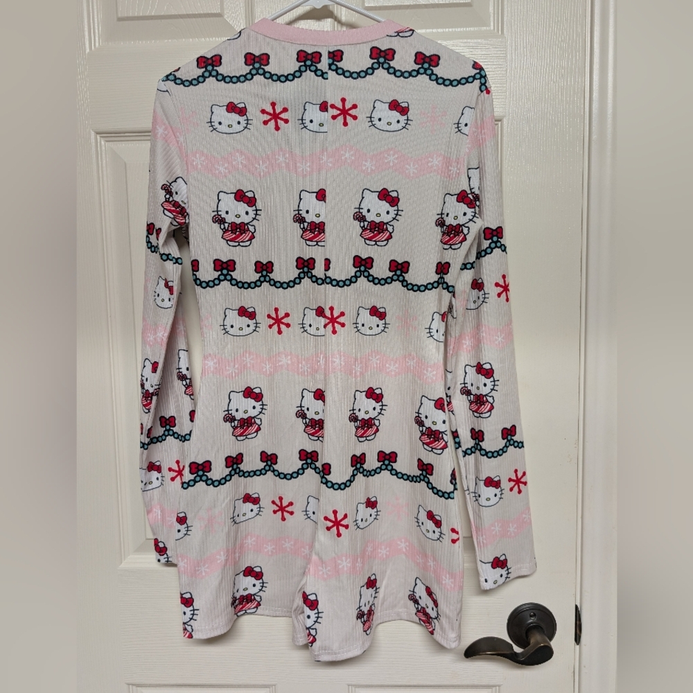 Hello Kitty X Aeropostale Christmas Pajama Romper Medium NWT Holiday Gift Sanrio - Picture 6 of 10